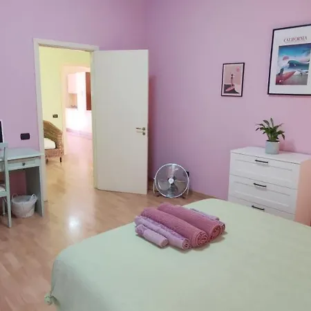 Apartment Family And Friends House